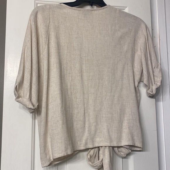 Karen Kane Toe Front Linen Top - Picture 5 of 7